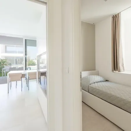 Apartment Palms